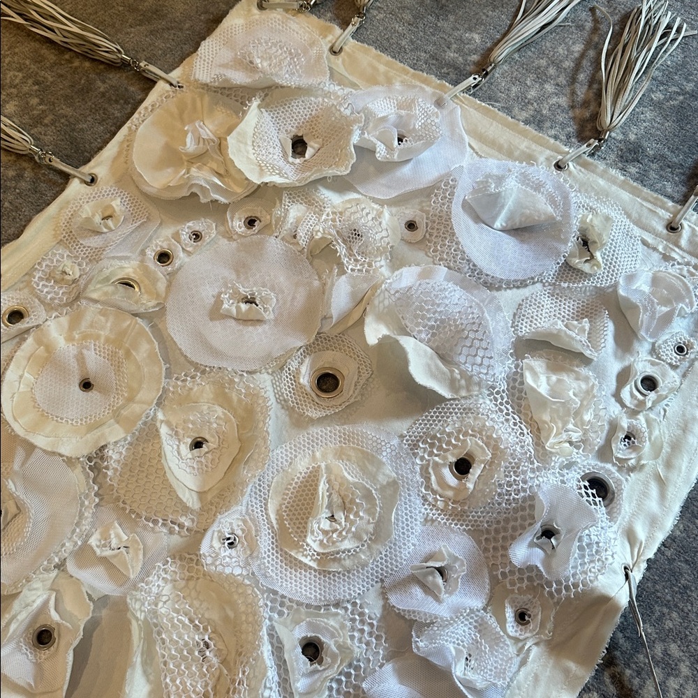 AMAZING FLOWER VERY DIFFERENT  SHAWL WITH REAL LEATHER TASSELS - Picture 10 of 15